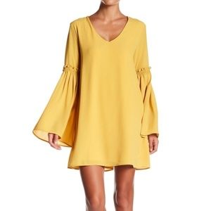 Bell sleeve 60s mini dress puff sleeve